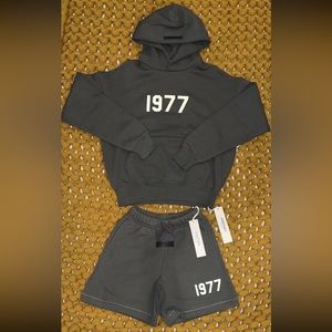 Essentials Fear of God Set